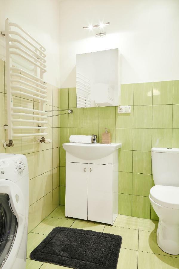 Green Yard Apartment Krowoderska Street Krakow Bagian luar foto