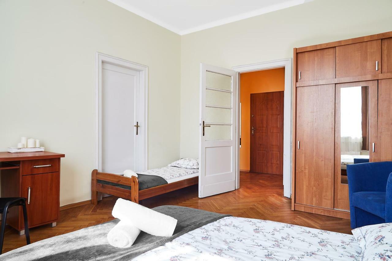 Green Yard Apartment Krowoderska Street Krakow Bagian luar foto